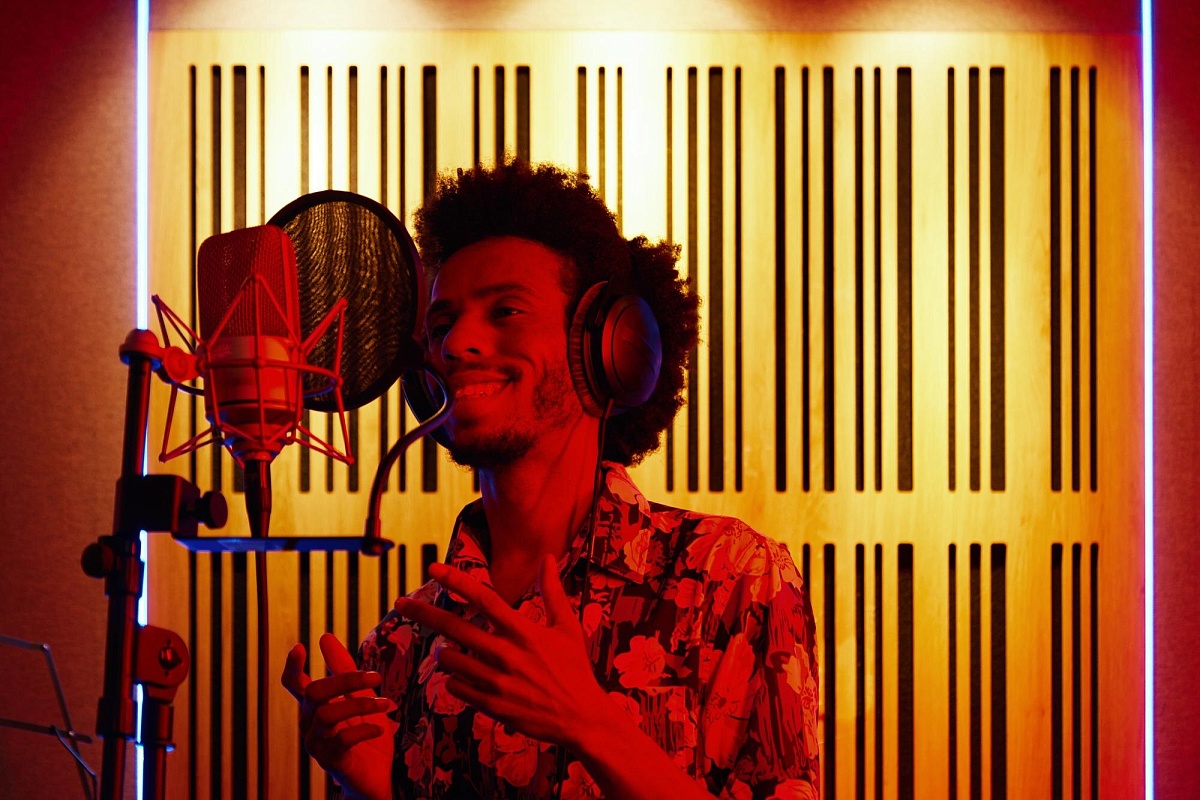 How Do Artists Deliver Their Best Vocals in the Booth?