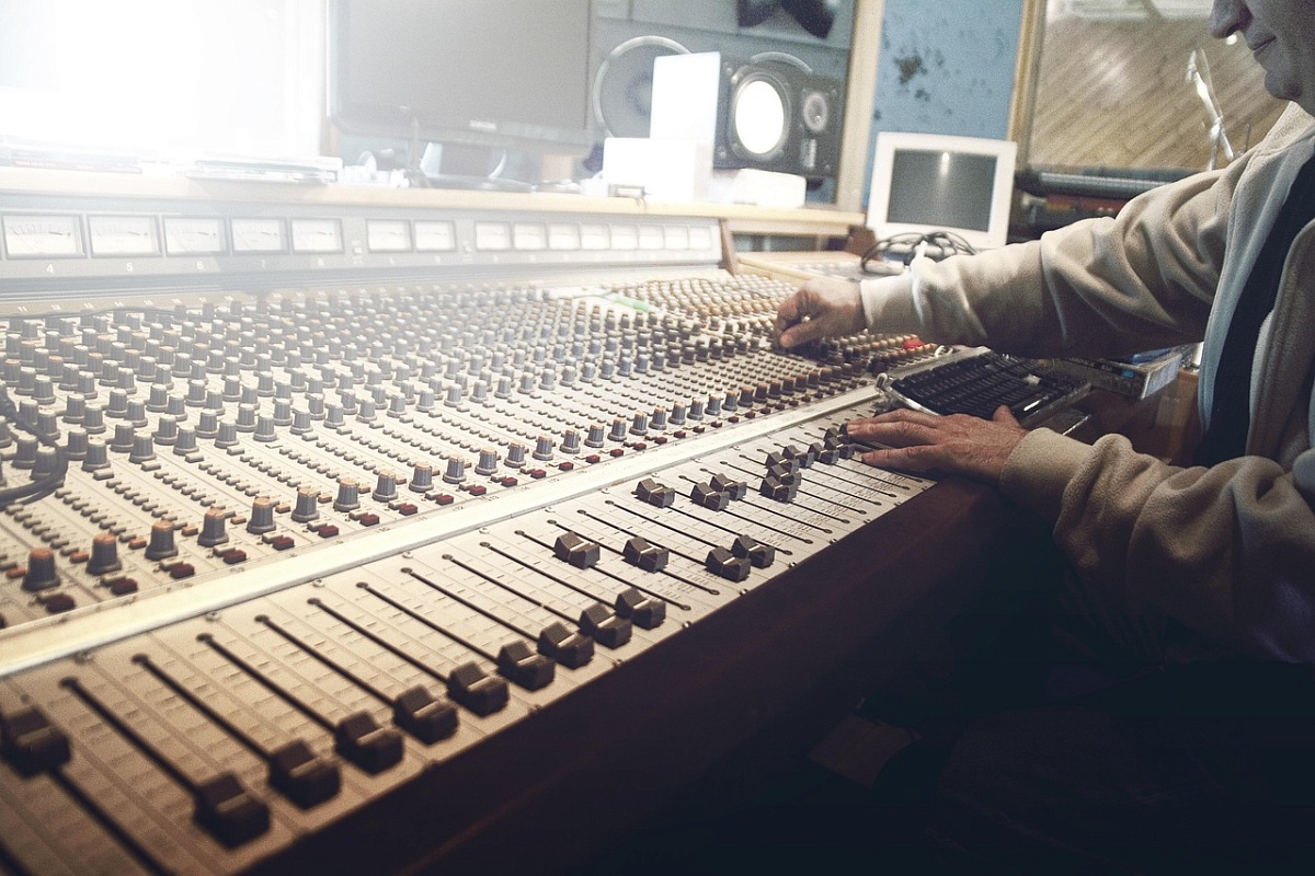What Is the Most Famous Recording Studio in America? (And What Makes a Studio Worth the Title)