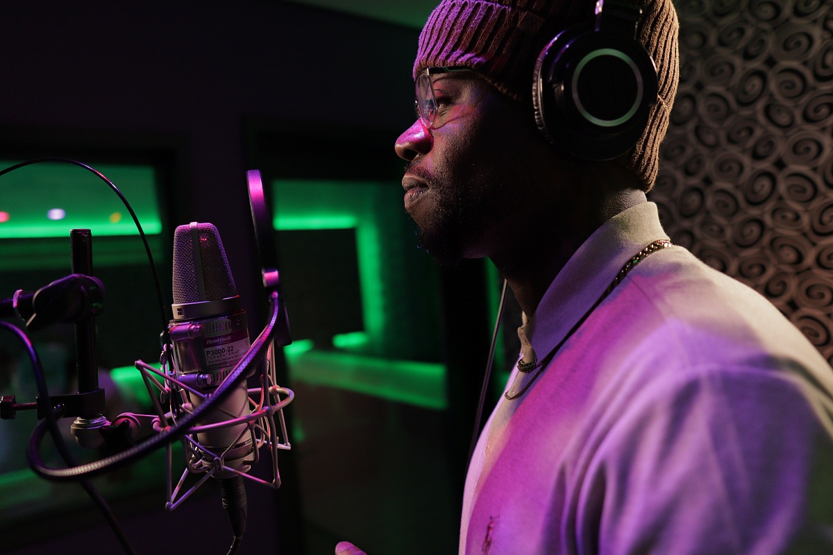 Voiceover Recording Studios in Los Angeles: What to Look For and How to Lock In Your Session