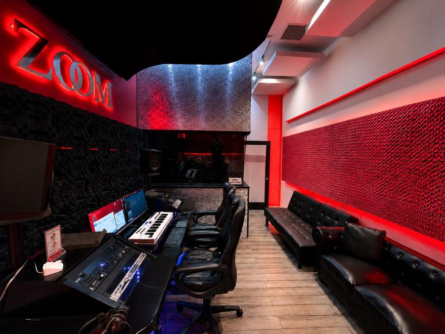 ZOOM II creative suite in the same facility